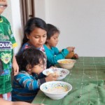 mi futuro pintando san pedro la laguna feeding poor people 7